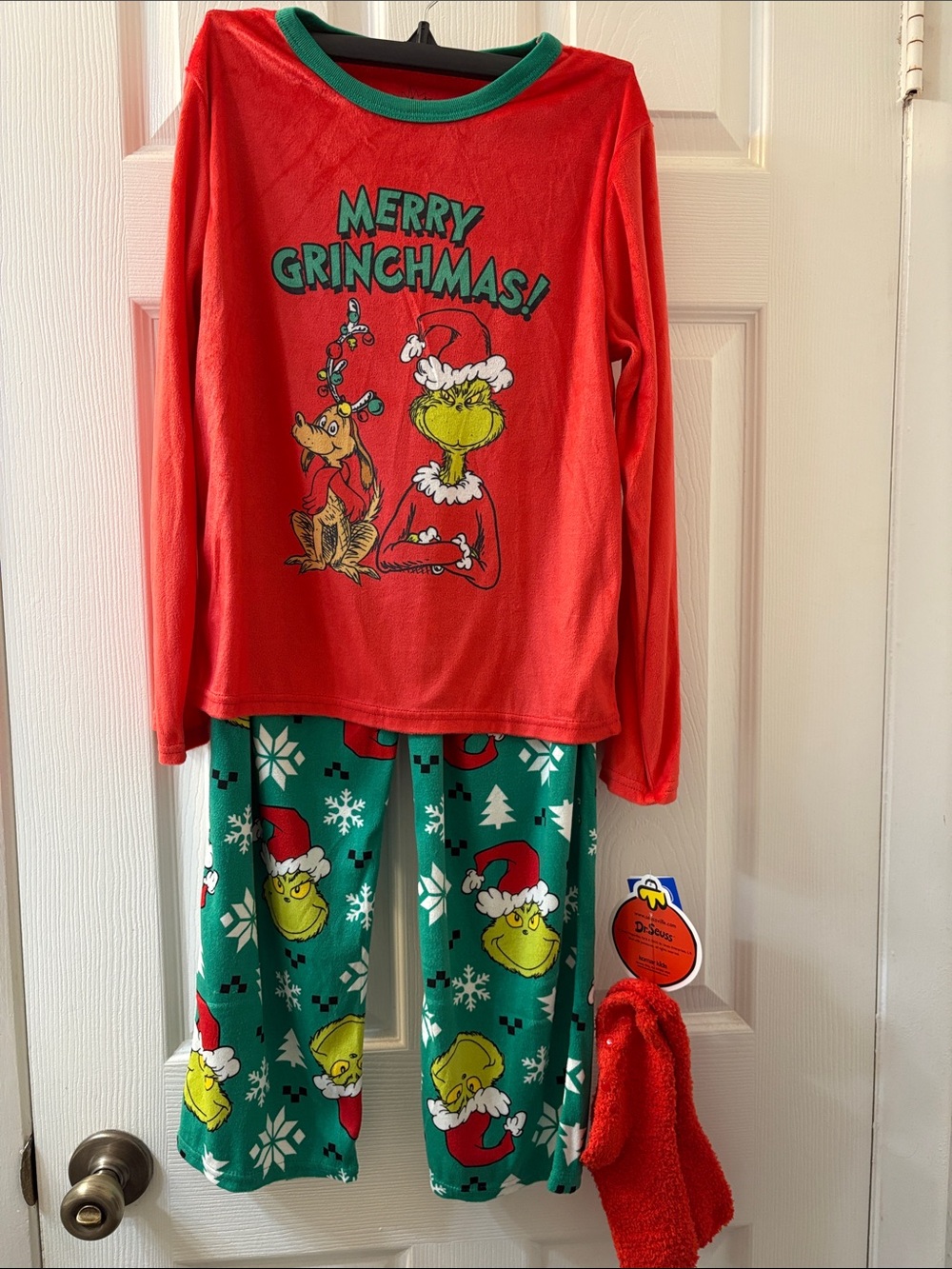 Merry Grinchmas Kids Holiday Pajama Set - Red Top Green Grinch Graphic Pants NWT